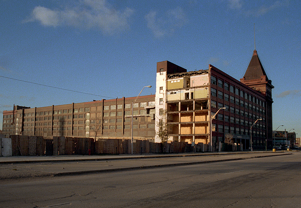 Works Chi Industry